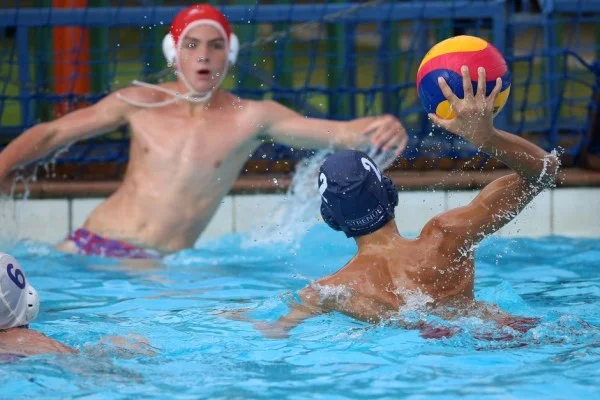 water polo goalkeeper action